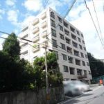 エメラルドマンション尾長　外観。7階建ての3階部分です。