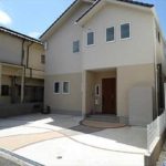 東区上温品2丁目中古　外観。令和2年9月完成。木造2階建てです。