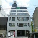 中区西平塚町中古　外観。RC造6階建てです。