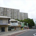 長寿園マンション　外観。13階建ての8階部分です。