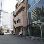 西区観音町中古　外観と前面道路