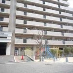 チュリス上安駅前　外観