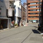 鷹の橋プリンスマンション　前面道路
