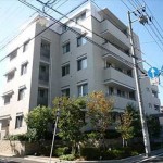 アーバンビュー翠マスターズハウス　外観。5階建ての最上階です。