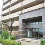 ライオンズヒルズ牛田早稲田　エントランス入口