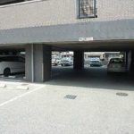 ライオンズマンション三本松　駐車場