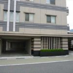 料理中にママともコミュニケーションが取れる対面キッチンです。(キッチン)