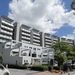 ＡｃｉｔｙヒルズステージⅠ番館　外観。9階建ての1階部分です。