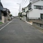 向洋新町3丁目土地　現地前面道路