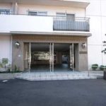 シャルマンコーポ船越E棟　エントランス入口
