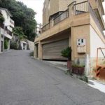 東区光が丘中古　外観含む前面道路