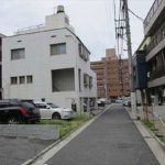 西区中広町2丁目土地　現地前面道路