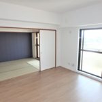 ダイアパレス二葉　LDKの続き間に和室6帖があります。